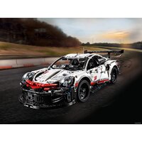 Конструктор LEGO Technic 42096 Porsche 911 RSR - Изображение №9 — Chaika Market