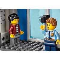 Конструктор LEGO City 60246 Полицейский участок - Изображение №8 — Chaika Market