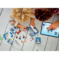 Конструктор LEGO City 60370 Побег из полицейского участка - Изображение №9 — Chaika Market