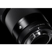 Объектив Sigma 30mm F1.4 DC DN Contemporary Fujifilm X - Изображение №5 — Chaika Market