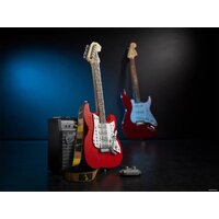 Конструктор LEGO Ideas 21329 Fender Stratocaster - Изображение №11 — Chaika Market