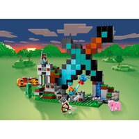 Конструктор LEGO Minecraft 21244 Застава Меча - Изображение №8 — Chaika Market