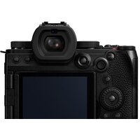 Беззеркальный фотоаппарат Panasonic Lumix S5 IIX Body - Изображение №2 — Chaika Market
