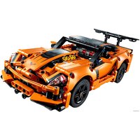Конструктор LEGO Technic 42093 Chevrolet Corvette ZR1 - Изображение №4 — Chaika Market