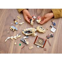 Конструктор LEGO Jurassic World 76940 Скелет тираннозавра на выставке - Изображение №11 — Chaika Market
