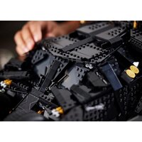 Конструктор LEGO DC Batman 76240 Бэтмобиль Тумблер - Изображение №10 — Chaika Market