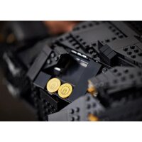 Конструктор LEGO DC Batman 76240 Бэтмобиль Тумблер - Изображение №8 — Chaika Market