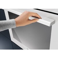 Электрический духовой шкаф Electrolux SurroundCook 600 EOF5C50BV - Изображение №4 — Chaika Market