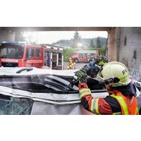 Сабельная пила Bosch GSA 18V-32 Professional 06016A8108 (без АКБ) - Изображение №3 — Chaika Market