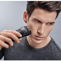 Электробритва Braun Series 3 300s (черный) - Изображение №4 — Chaika Market