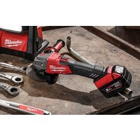Угловая шлифмашина Milwaukee M18 FSAG125XB-502X Fuel 4933478430 (с 2-мя АКБ) - Изображение №3 — Chaika Market