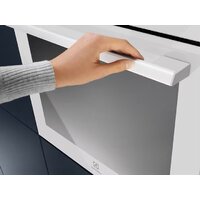Электрический духовой шкаф Electrolux EOF5F50BV - Изображение №4 — Chaika Market