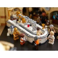 Конструктор LEGO Star Wars 75290 Кантина Мос-Эйсли - Изображение №39 — Chaika Market