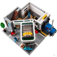 Конструктор LEGO Creator 10264 Гараж на углу - Изображение №8 — Chaika Market