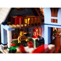 Конструктор LEGO Creator Expert 10293 В ожидании Санты - Изображение №29 — Chaika Market