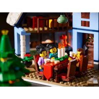 Конструктор LEGO Creator Expert 10293 В ожидании Санты - Изображение №30 — Chaika Market