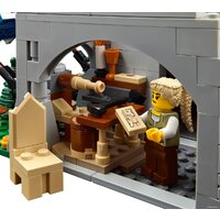 Конструктор LEGO Icons 10332 Средневековая городская площадь - Изображение №9 — Chaika Market