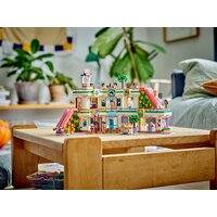 Конструктор LEGO Friends 42604 Торговый центр Хартлейк Сити - Изображение №12 — Chaika Market