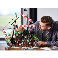 Конструктор LEGO Ideas 21322 Пираты Залива Барракуды - Изображение №25 — Chaika Market