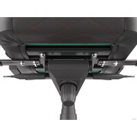 Игровое (геймерское) кресло Genesis Nitro 890 (черный/красный) - Изображение №17 — Chaika Market