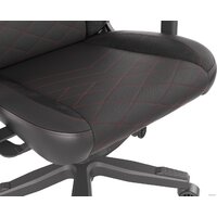 Игровое (геймерское) кресло Genesis Nitro 890 (черный/красный) - Изображение №13 — Chaika Market