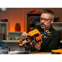 Конструктор LEGO Technic 42126 Ford F-150 Raptor - Изображение №16 — Chaika Market