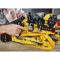 Конструктор LEGO Technic 42131 Бульдозер Cat D11 на пульте управления - Изображение №12 — Chaika Market