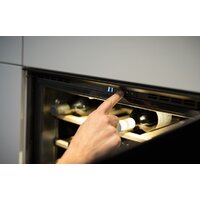 Винный шкаф Franke Mythos FMY 24 WCR BK - Изображение №2 — Chaika Market