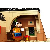 Конструктор LEGO Powered UP 71044 Поезд и станция Disney - Изображение №8 — Chaika Market