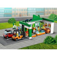 Конструктор LEGO City 60347 Продуктовый магазин - Изображение №2 — Chaika Market