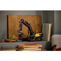 Конструктор LEGO Technic 42215 Гибридный экскаватор Volvo EC500 - Изображение №13 — Chaika Market