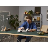 Конструктор LEGO Icons 10337 Lamborghini Countach 5000 Quattrovalvole - Изображение №10 — Chaika Market