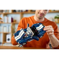 Конструктор LEGO Icons 10357 Shelby Cobra 427 S/C - Изображение №11 — Chaika Market