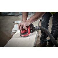 Эксцентриковая шлифмашина Milwaukee M18 BOS125-502B 4933464229 (с 2-мя АКБ, сумка) - Изображение №9 — Chaika Market