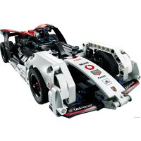 Конструктор LEGO Technic 42137 Formula E Porsche 99X Electric - Изображение №24 — Chaika Market