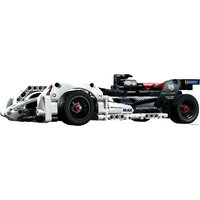 Конструктор LEGO Technic 42137 Formula E Porsche 99X Electric - Изображение №14 — Chaika Market