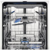 Встраиваемая посудомоечная машина Electrolux 900 ComfortLift EEC87400W - Изображение №10 — Chaika Market
