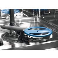 Встраиваемая посудомоечная машина Electrolux 900 ComfortLift EEC87400W - Изображение №6 — Chaika Market