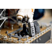 Конструктор LEGO Icons 10341 Космическая пусковая система NASA Artemis - Изображение №13 — Chaika Market