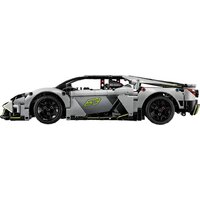 Конструктор LEGO Technic 42214 Суперкар Lamborghini Revuelto - Изображение №3 — Chaika Market