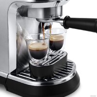 Рожковая кофеварка DeLonghi Dedica Maestro Plus EC950.M - Изображение №3 — Chaika Market