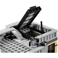 Конструктор LEGO Creator 10260 Ресторанчик в центре - Изображение №9 — Chaika Market