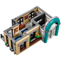 Конструктор LEGO Creator 10260 Ресторанчик в центре - Изображение №6 — Chaika Market