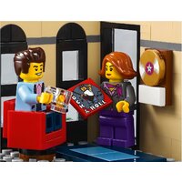 Конструктор LEGO Creator 10260 Ресторанчик в центре - Изображение №15 — Chaika Market