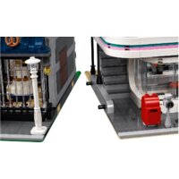 Конструктор LEGO Creator 10260 Ресторанчик в центре - Изображение №10 — Chaika Market