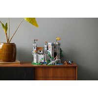 Конструктор LEGO Icons 10305 Замок Львиных рыцарей - Изображение №5 — Chaika Market