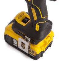 Ударная дрель-шуруповерт DeWalt DCD796P2 (с 2-мя АКБ 5 Ah) - Изображение №4 — Chaika Market