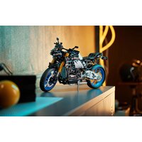 Конструктор LEGO Technic 42159 Yamaha MT-10 SP - Изображение №9 — Chaika Market