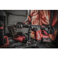 Перфоратор Milwaukee M18 FUEL M18ONEFHX-552X 4933478504 (с 2-мя АКБ, кейс) - Изображение №17 — Chaika Market