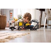 Конструктор LEGO Technic Грузовик Volvo FMX и электрический экскаватор EC230 42175 - Изображение №8 — Chaika Market
